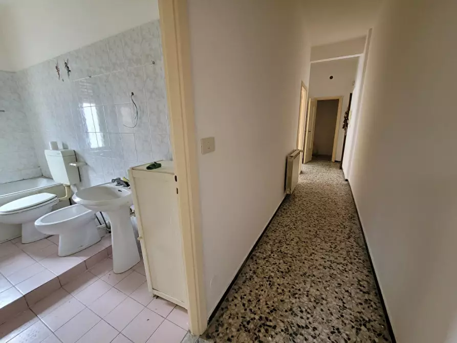 Immagine 9 di Appartamento in vendita  in via turati a Savona