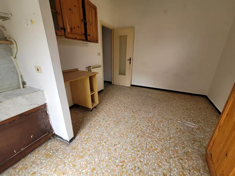 Immagine 10 di Appartamento in vendita  in via turati a Savona