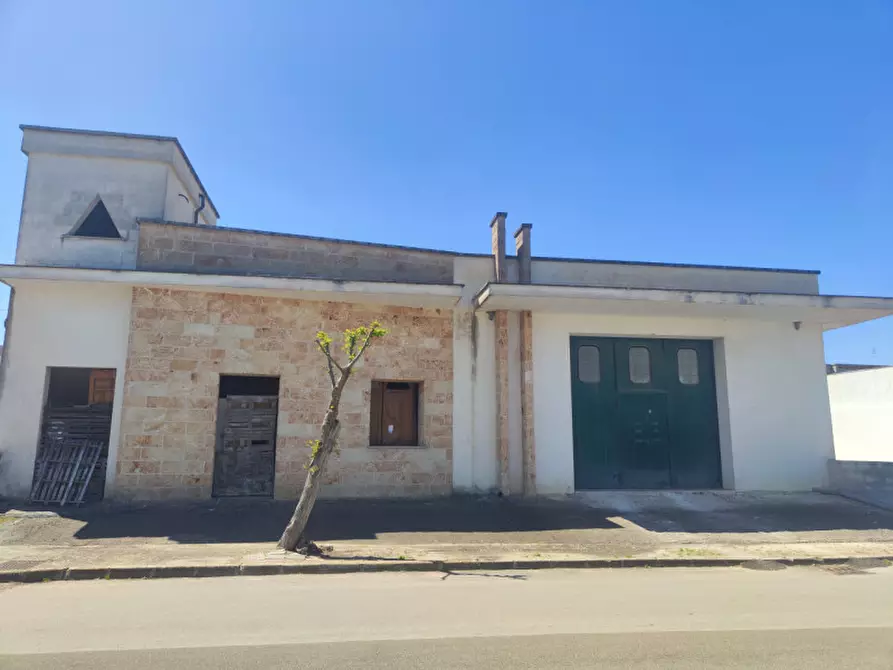 Immagine 1 di Capannone industriale in vendita  in Viale Pertini a Supersano