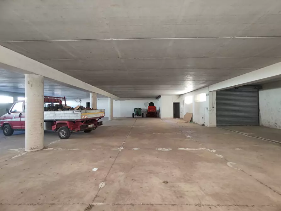 Immagine 8 di Capannone industriale in vendita  in Viale Pertini a Supersano