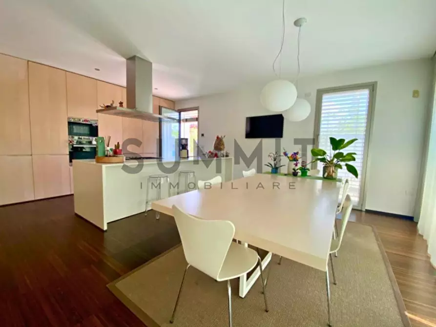 Immagine 12 di Villa in vendita  in Via Magrè Cristoforo a Schio