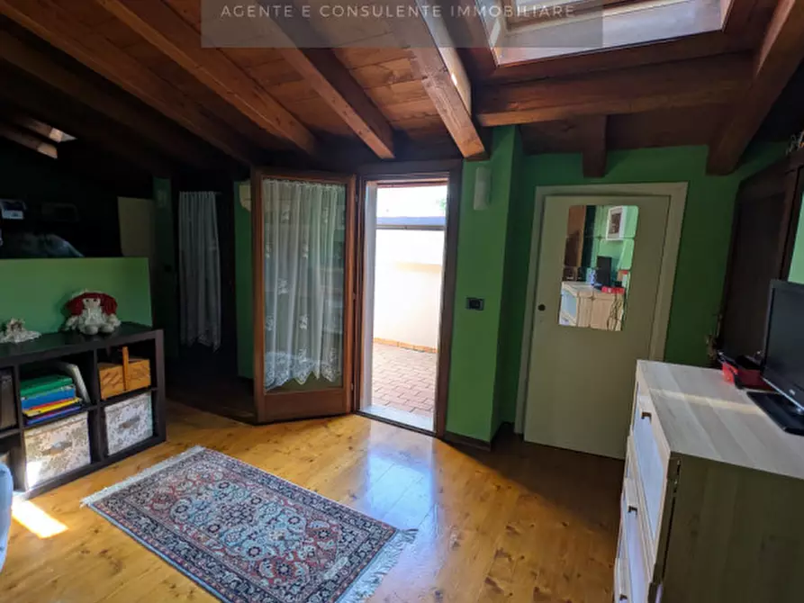 Immagine 23 di Casa bifamiliare in vendita  a Vittorio Veneto