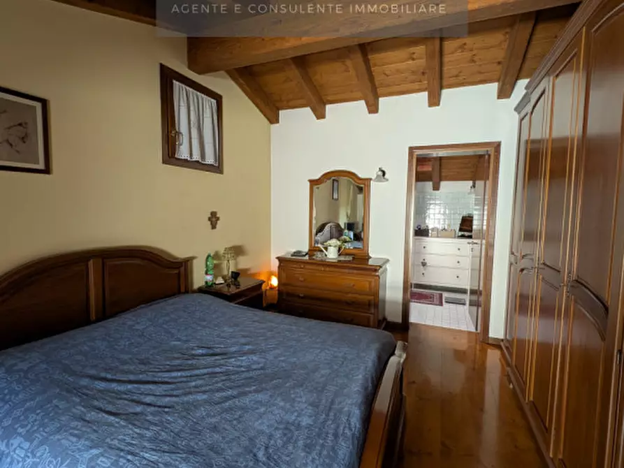 Immagine 7 di Casa bifamiliare in vendita  a Vittorio Veneto