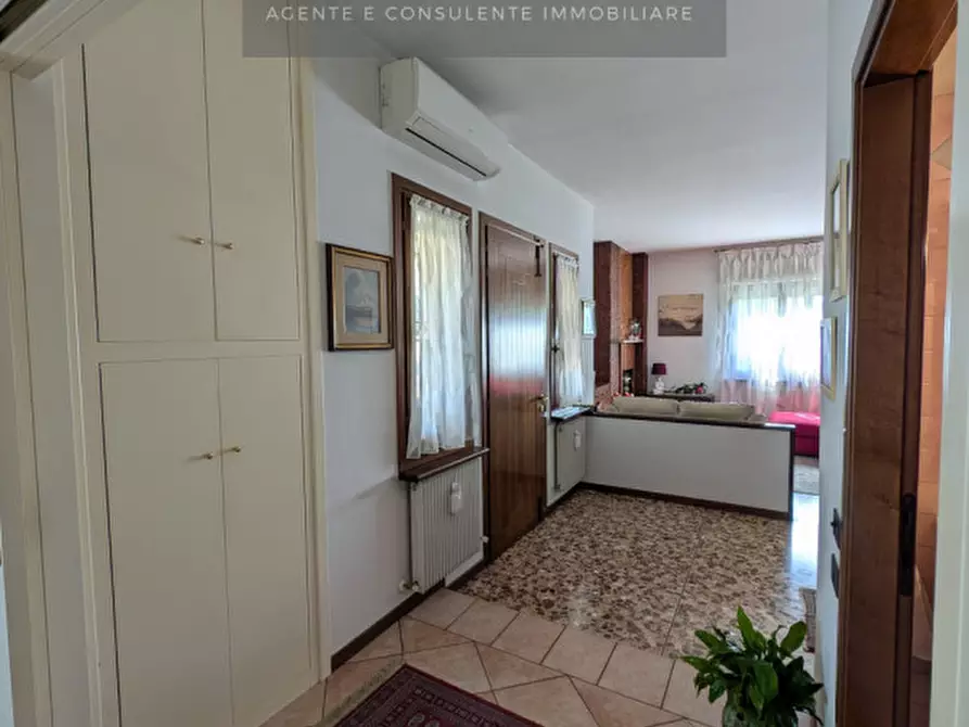 Immagine 21 di Casa bifamiliare in vendita  a Vittorio Veneto