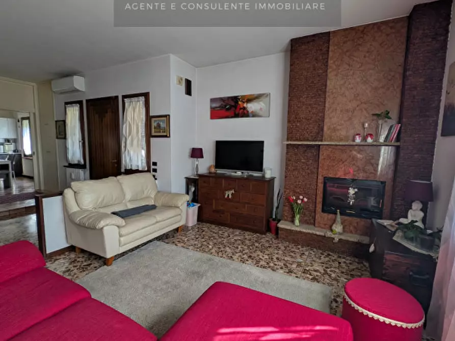 Immagine 33 di Casa bifamiliare in vendita  a Vittorio Veneto