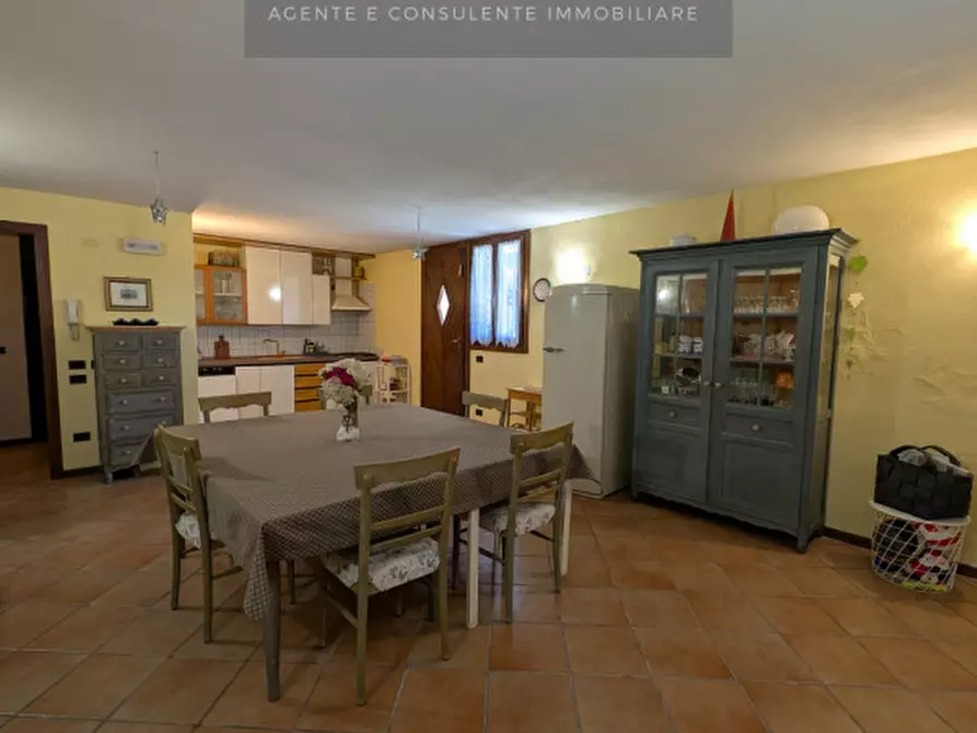 Immagine 44 di Casa bifamiliare in vendita  a Vittorio Veneto