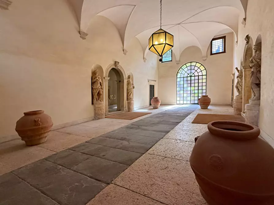 Immagine 1 di Appartamento in affitto  in via duomo 6 a Verona