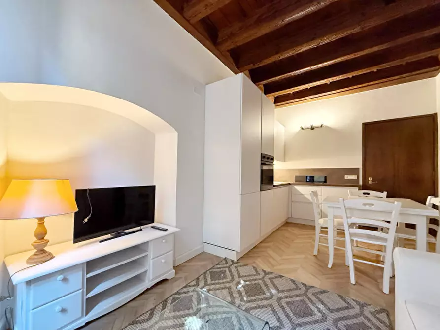 Immagine 5 di Appartamento in affitto  in via duomo 6 a Verona