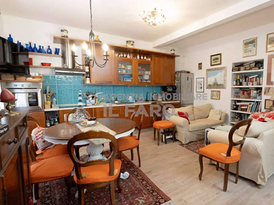 Immagine 3 di Villetta a schiera in vendita  in Via Anita Garibaldi a La Maddalena