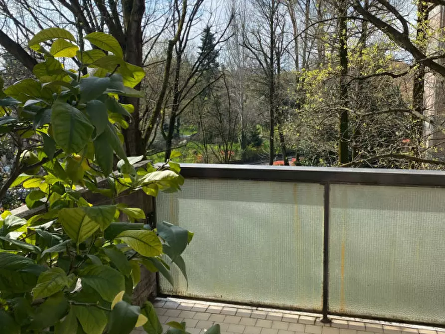 Immagine 1 di Appartamento in vendita  in Via Montanara a Parma