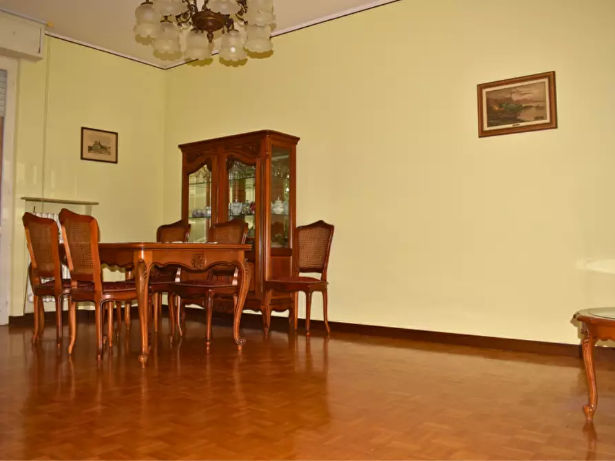 Immagine 2 di Appartamento in vendita  in Via Montanara a Parma