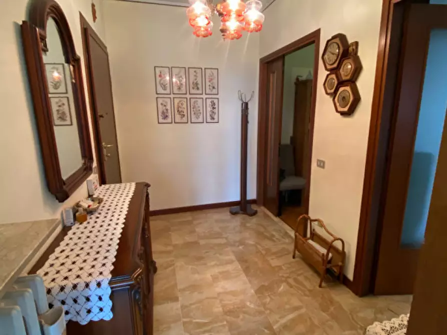 Immagine 16 di Appartamento in vendita  in Via Montanara a Parma