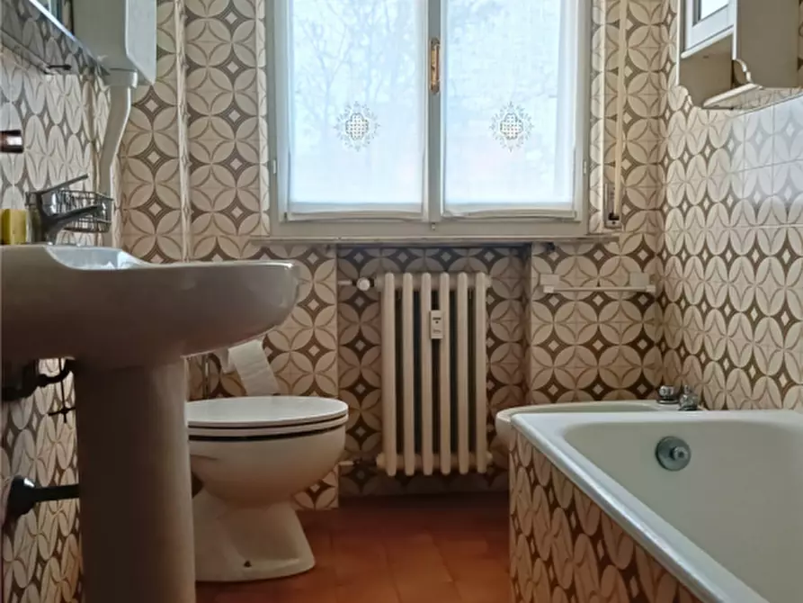 Immagine 29 di Appartamento in vendita  in Via Montanara a Parma