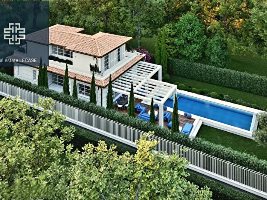 Immagine 3 di Villa in vendita  in Via Pietro Mascagni a Forte Dei Marmi