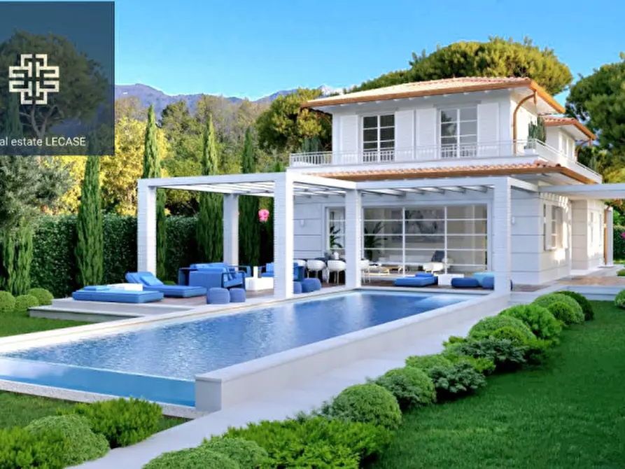 Immagine 4 di Villa in vendita  in Via Pietro Mascagni a Forte Dei Marmi