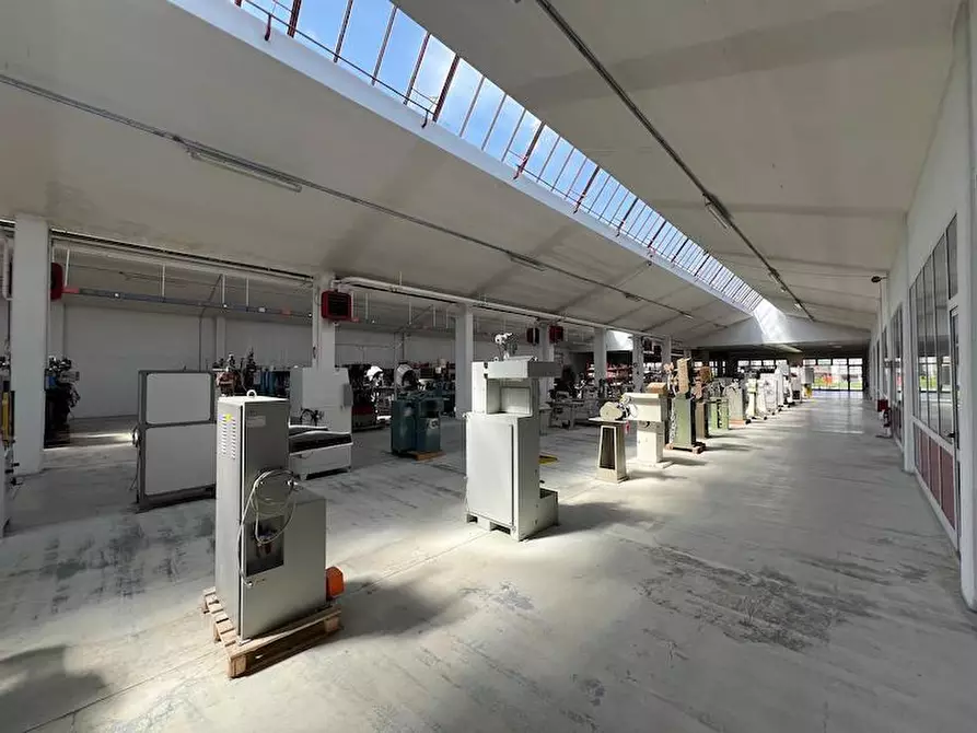 Immagine 4 di Capannone industriale in vendita  a Noventa Padovana