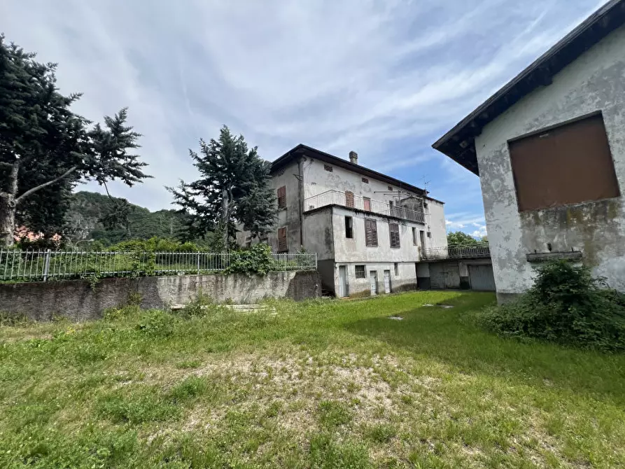 Immagine 1 di Casa indipendente in vendita  in Via Alto Adige a Trento
