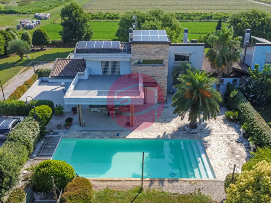 Immagine 2 di Casa bifamiliare in vendita  a Cesenatico