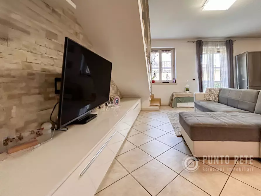 Immagine 2 di Appartamento in vendita  in Via Prese a Pescantina