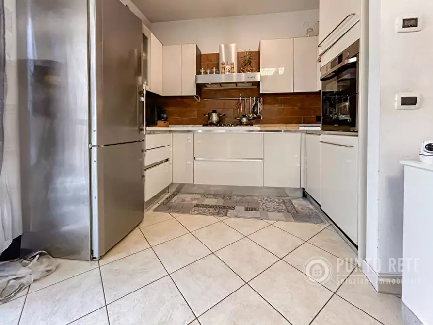 Immagine 12 di Appartamento in vendita  in Via Prese a Pescantina