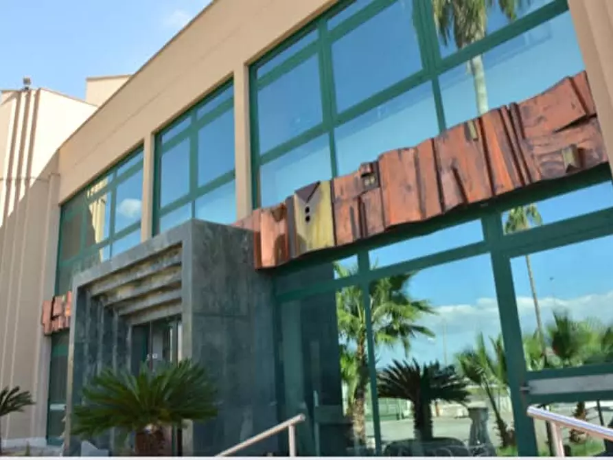 Immagine 1 di Attività commerciale in vendita  in Via Partigiani Caduti, 57 a Grottaglie