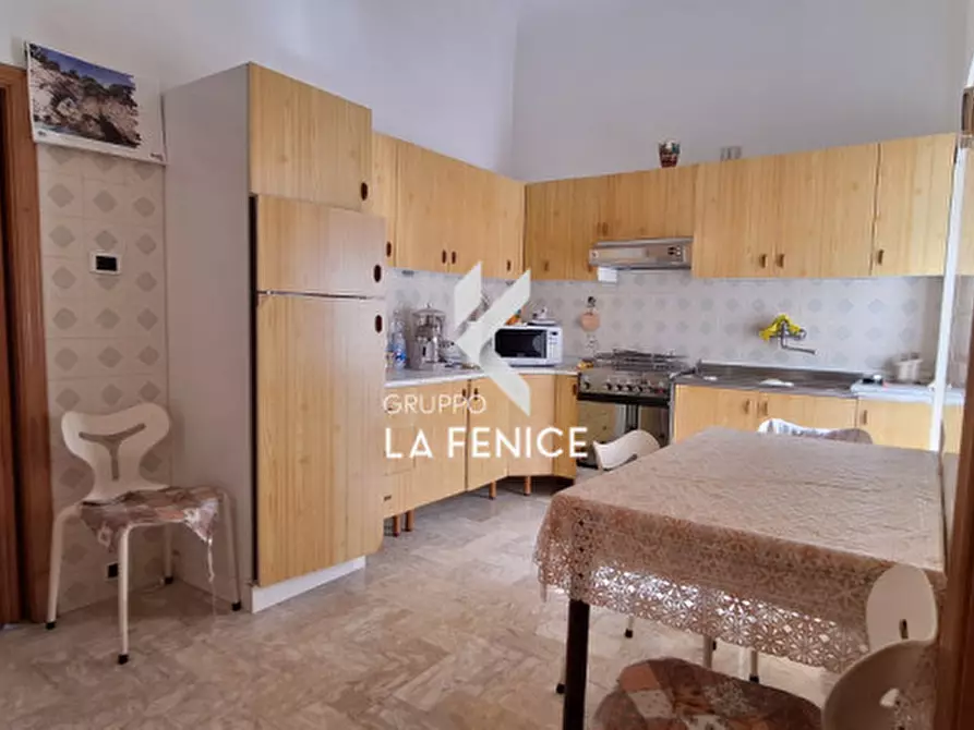 Immagine 14 di Appartamento in vendita  in Via Alberobello,25 a Locorotondo