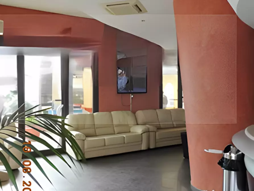 Immagine 4 di Attività commerciale in vendita  in Via dello Stadio, 2 a Montemesola