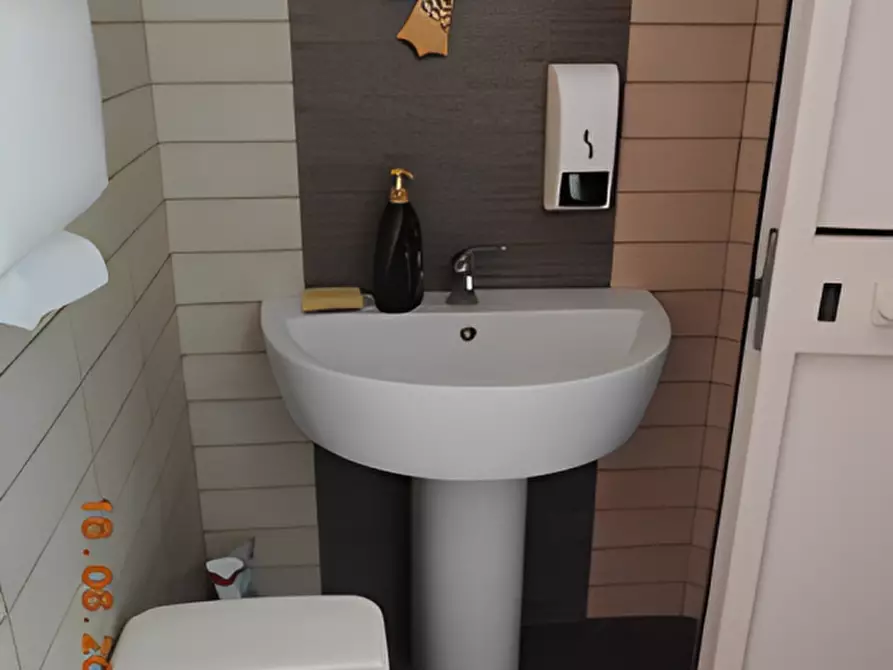 Immagine 6 di Attività commerciale in vendita  in Via dello Stadio, 2 a Montemesola