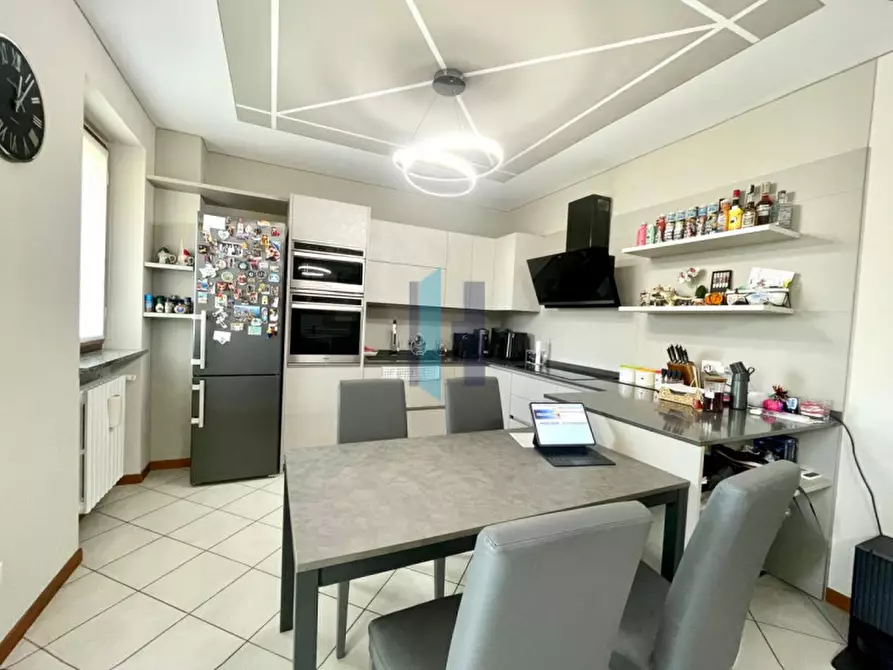 Immagine 7 di Appartamento in vendita  in via Ponte 17E a Brescia