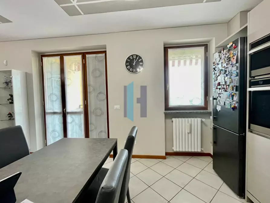 Immagine 10 di Appartamento in vendita  in via Ponte 17E a Brescia