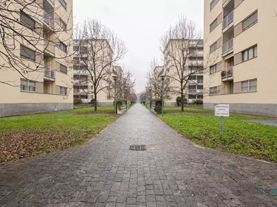 Immagine 11 di Camera in affitto  in Via Jan Palach a Milano