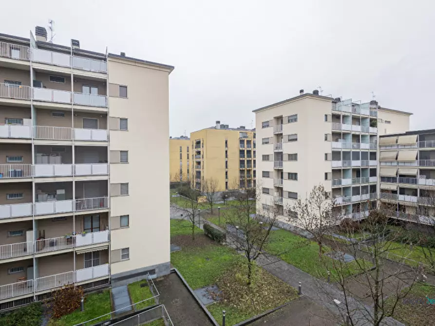 Immagine 19 di Camera in affitto  in Via Jan Palach a Milano