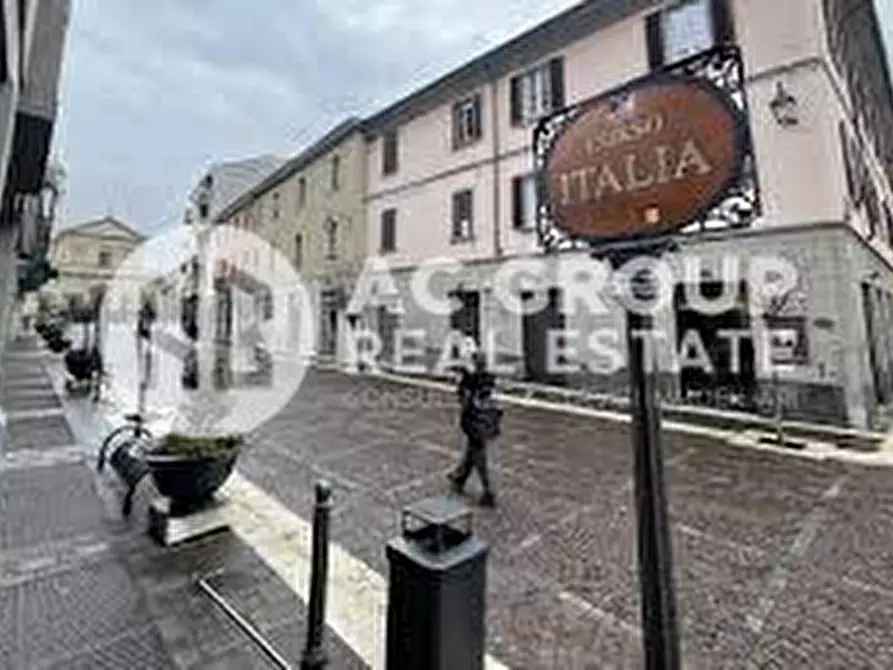 Immagine 6 di Negozio in affitto  in C.so Italia a Saronno