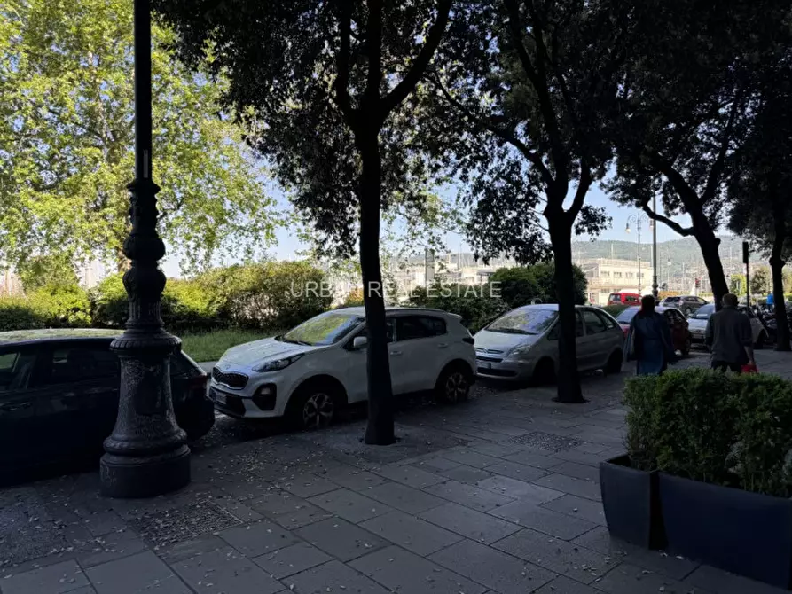Immagine 4 di Negozio in affitto  in Riva Grumula 6/f a Trieste