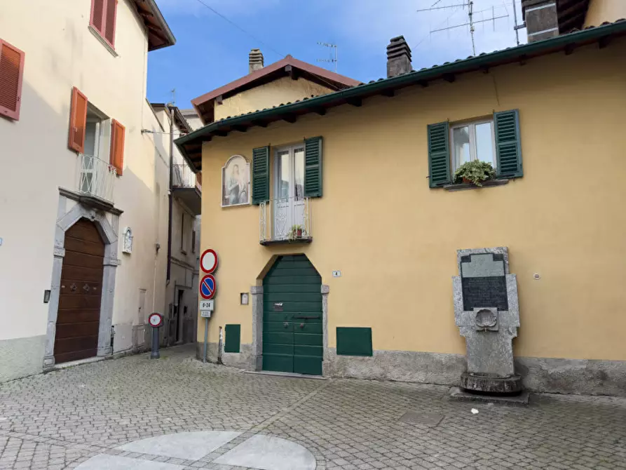 Immagine 40 di Appartamento in vendita  in Via Cherubino Villa 1 a Civate