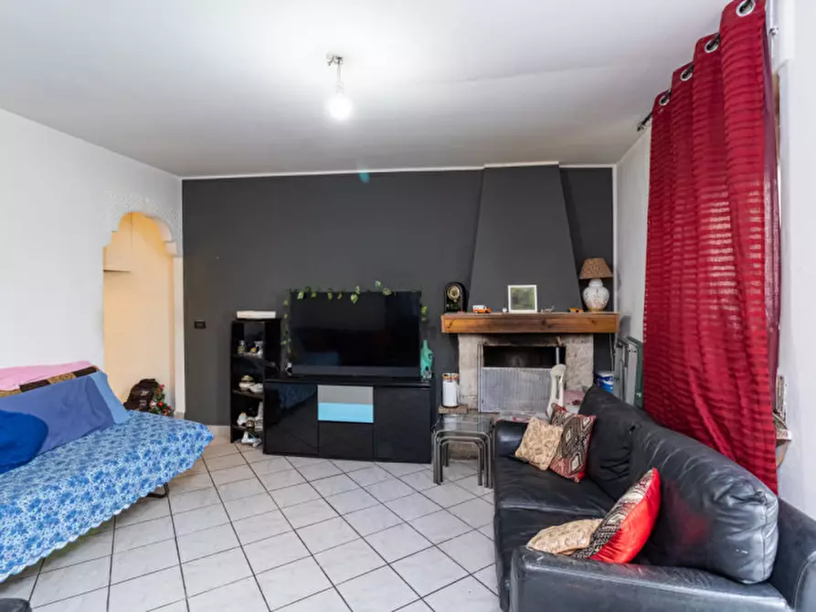 Immagine 45 di Appartamento in vendita  in Via Cherubino Villa 1 a Civate