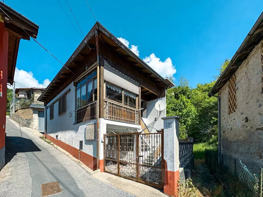 Immagine 2 di Casa indipendente in vendita  in Via alle Alpi 2 a Quarna Sotto