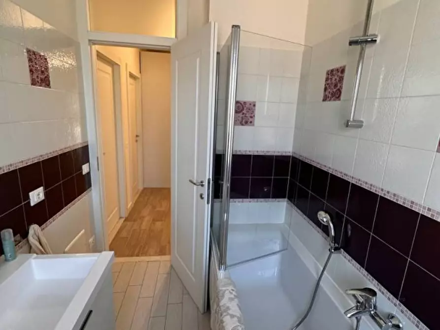 Immagine 10 di Camera in vendita  a Padova