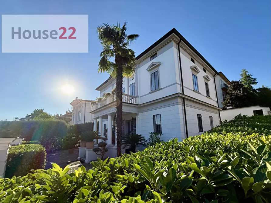 Immagine 3 di Villa in vendita  in Viale Del Risorgimento Nazionale 40 a Vicenza