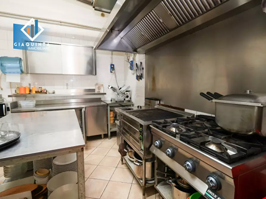 Immagine 7 di Attività commerciale in vendita  in Via Vittorio Emanuele Secondo n.52 a Palagonia