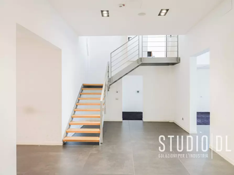 Immagine 4 di Negozio in vendita  in Viale Della Repubblica n. 29 a Sandrigo