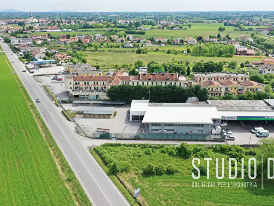 Immagine 5 di Negozio in vendita  in Viale Della Repubblica n. 29 a Sandrigo