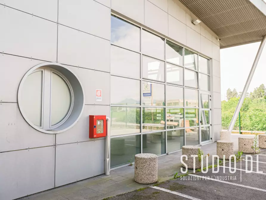 Immagine 8 di Negozio in vendita  in Viale Della Repubblica n. 29 a Sandrigo