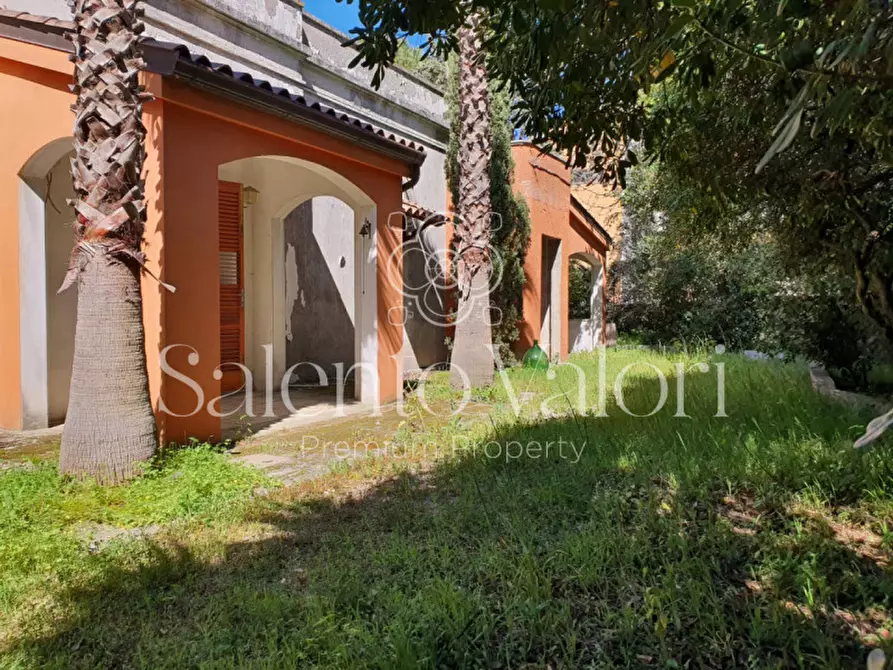 Immagine 2 di Villa in vendita  in Via Provinciale Collepasso a Parabita