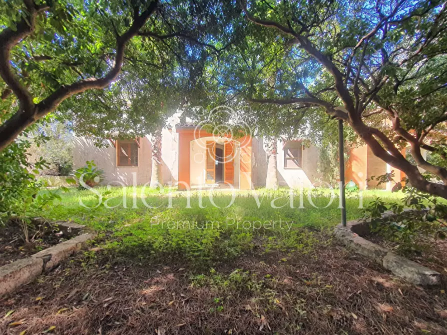 Immagine 11 di Villa in vendita  in Via Provinciale Collepasso a Parabita