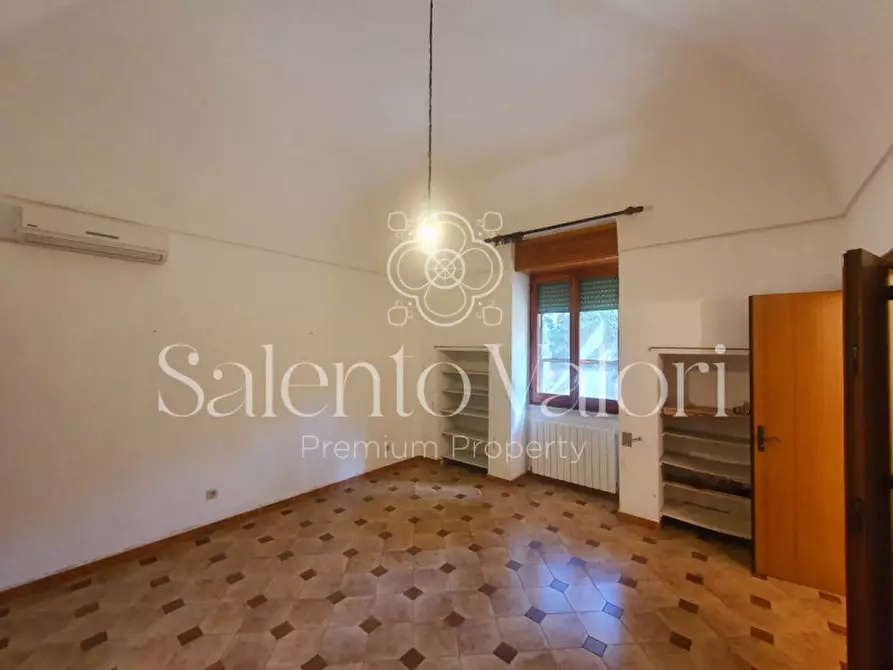 Immagine 30 di Villa in vendita  in Via Provinciale Collepasso a Parabita