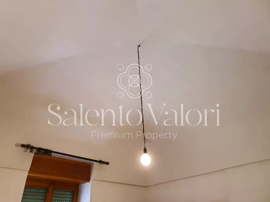 Immagine 38 di Villa in vendita  in Via Provinciale Collepasso a Parabita