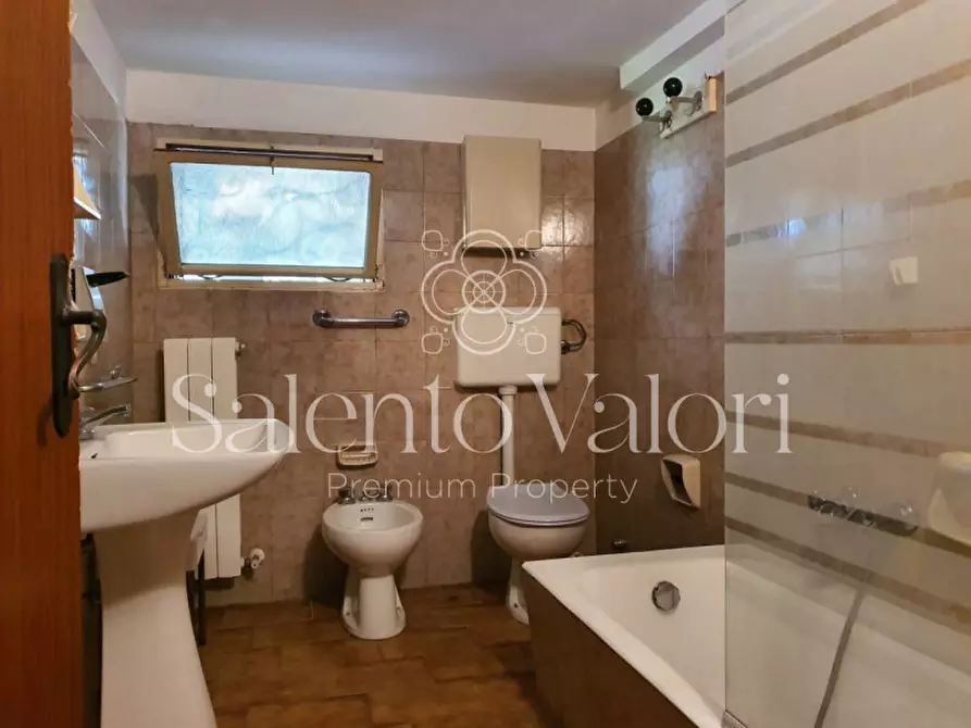 Immagine 43 di Villa in vendita  in Via Provinciale Collepasso a Parabita