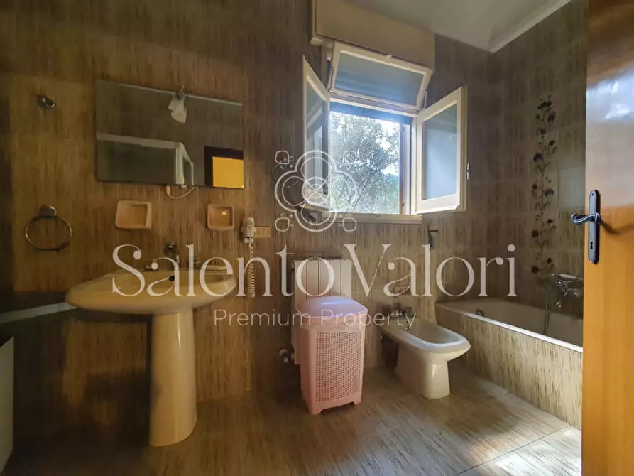 Immagine 45 di Villa in vendita  in Via Provinciale Collepasso a Parabita