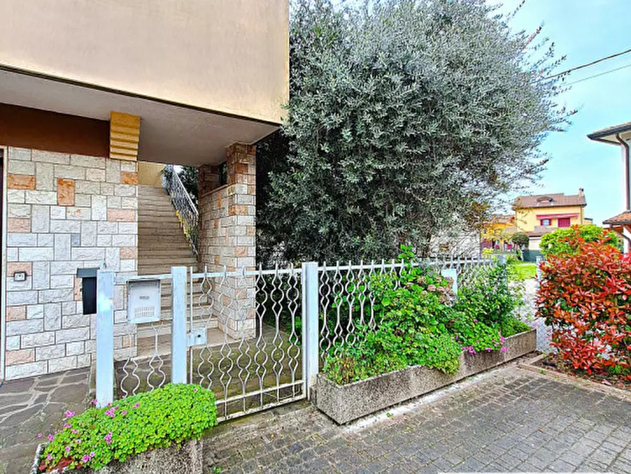 Immagine 2 di Casa indipendente in vendita  in Via Madonna a Villafranca Padovana